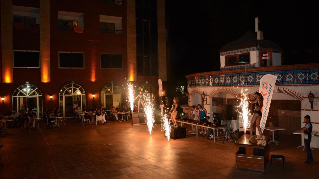 Noxinn Club Hotel Konaklı Екстериор снимка