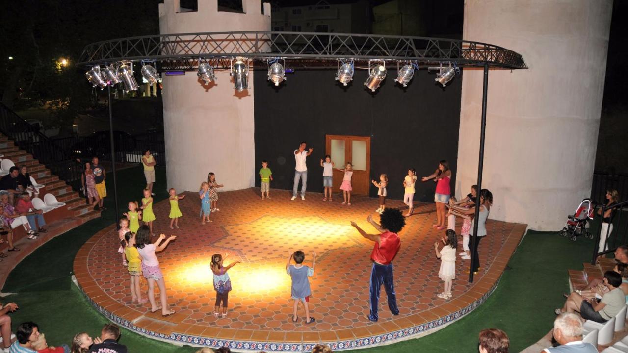 Noxinn Club Hotel Konaklı Екстериор снимка